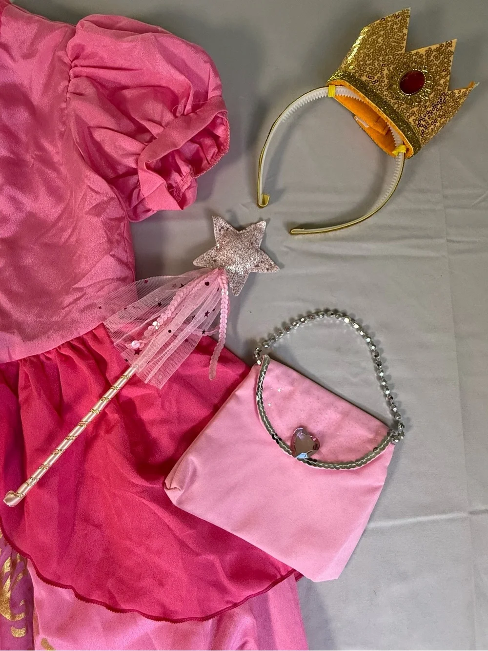 Super Mario princess peach costume with accessories size 10-12